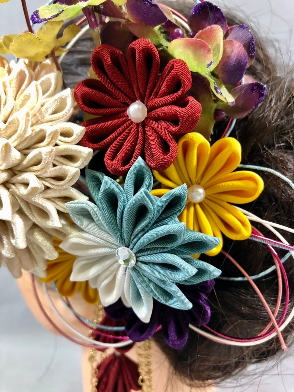 猫山めざし　つまみ細工　成人式　着物　ヘアアクセサリー　ハンドメイド作品 猫山めざしつまみ細工成人式着物ヘアアクセサリーハンドメイド作品