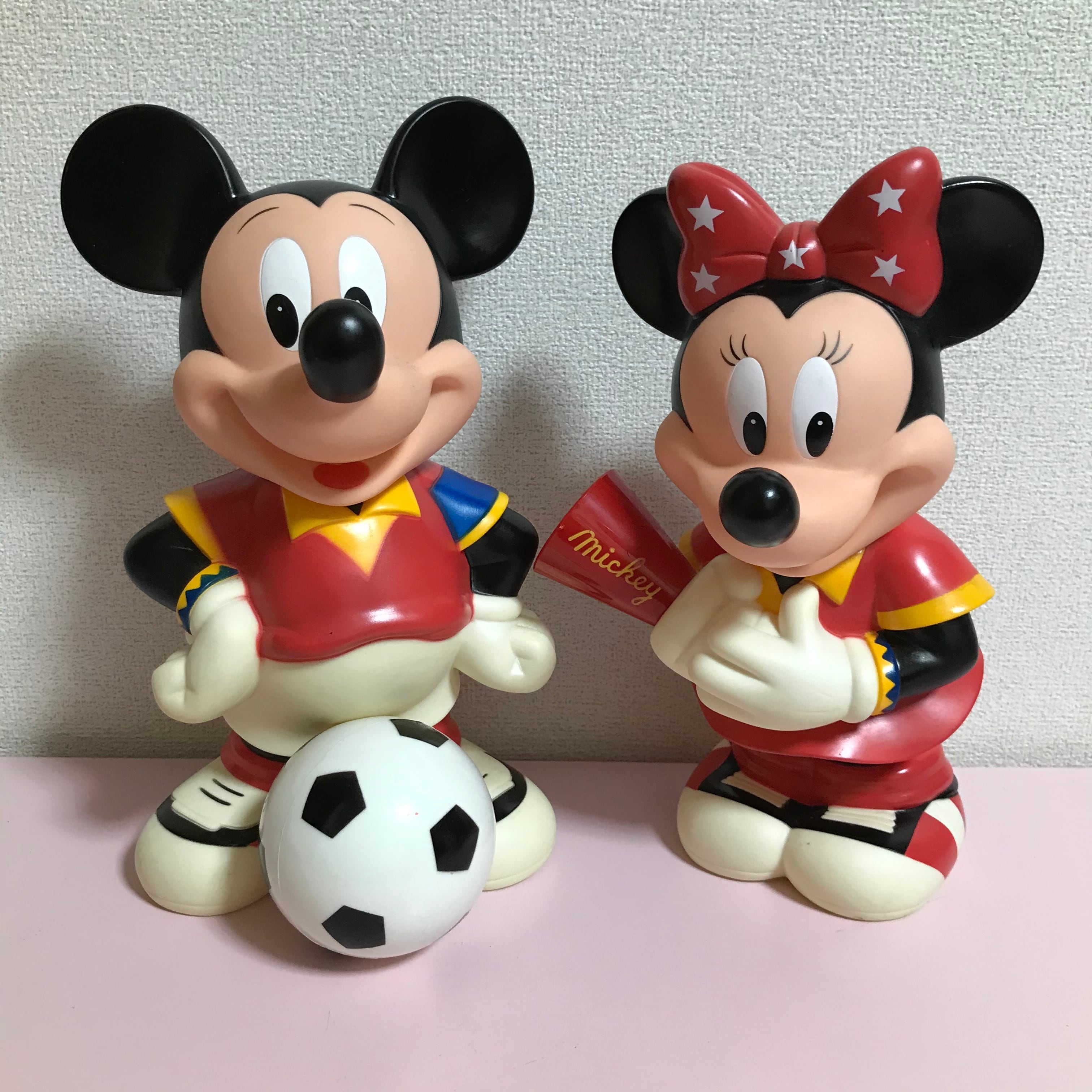 激レア レトロなミッキー&ミニーマウス（Minnie）ソフビ人形の貯金箱/コインバンク ディズニークラシック アメリカンなインテリアにもおすすめ |  Honey Antique ~ヴィンテージ・アメリカン雑貨・アンティーク・アメトイ・インテリア小物・ミールトイのお店~ powered by BASE