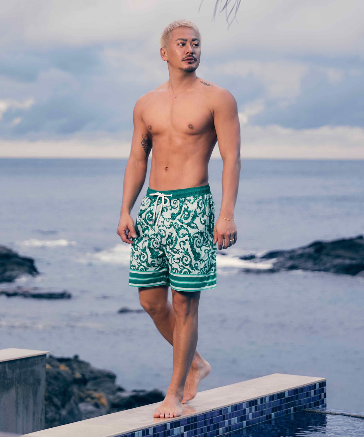 【SUNS】ROYAL PATTERN BOARDSHORTS［RSW080］