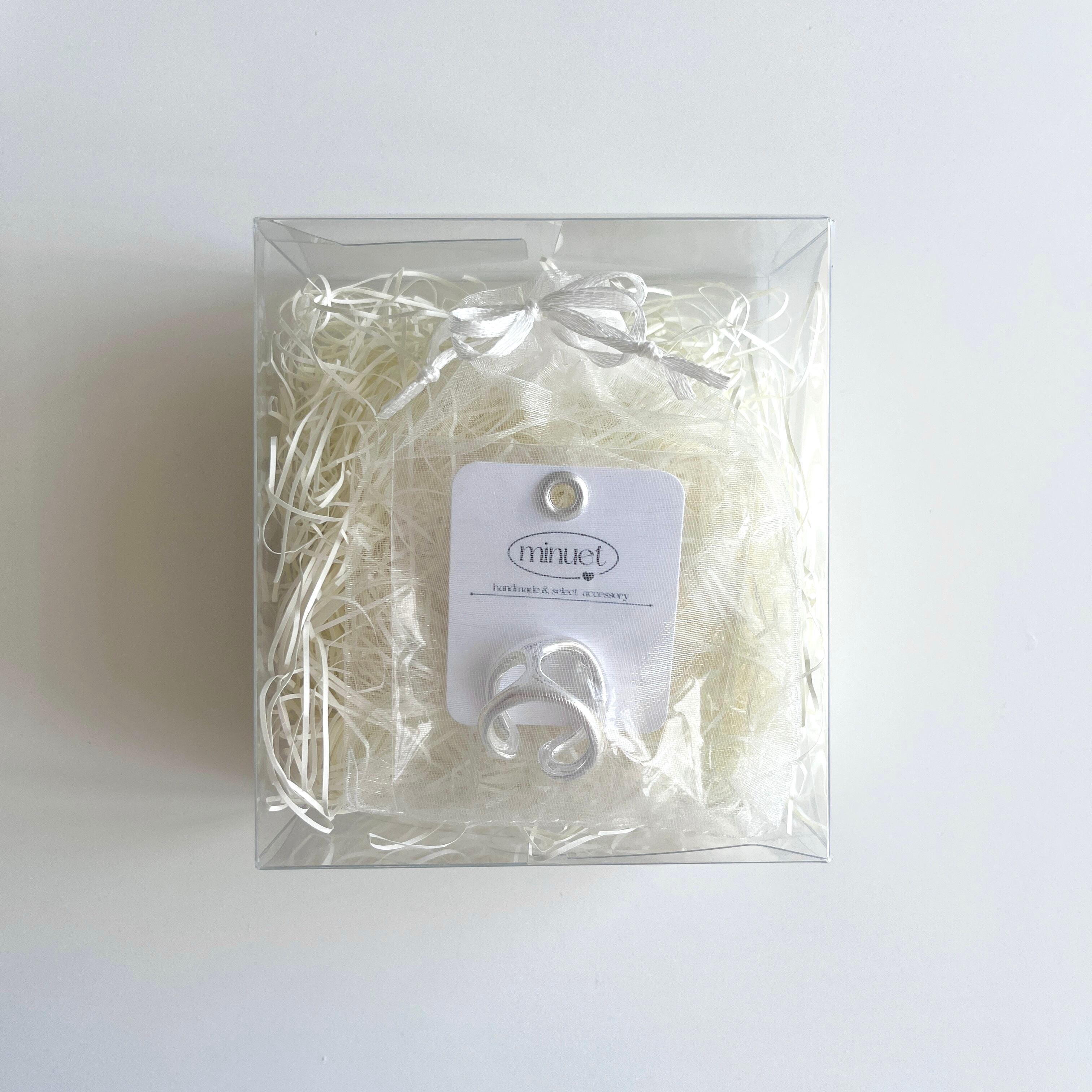 Gift wrapping | minuet