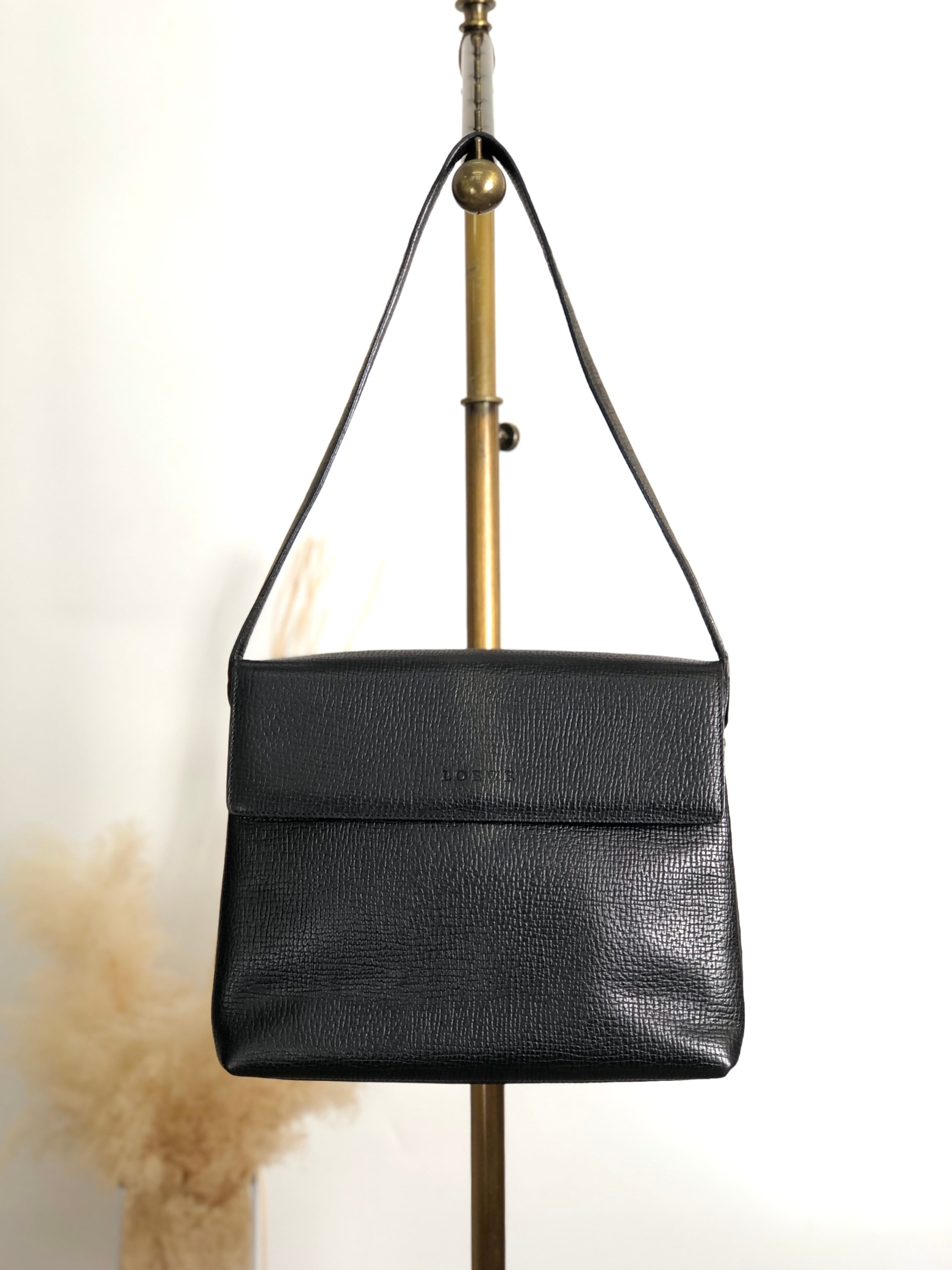 LOEWE ロエベ ショルダーバッグ ブラック ロゴ レザー ワンショルダーバッグ vintage ヴィンテージ オールド htcz22