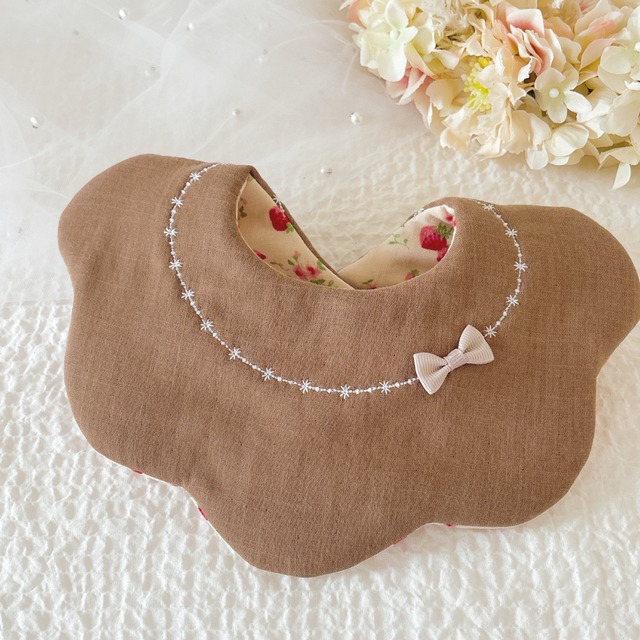 omekashi ribbon bib｜小花柄｜リボンで楽しむおめかしスタイ