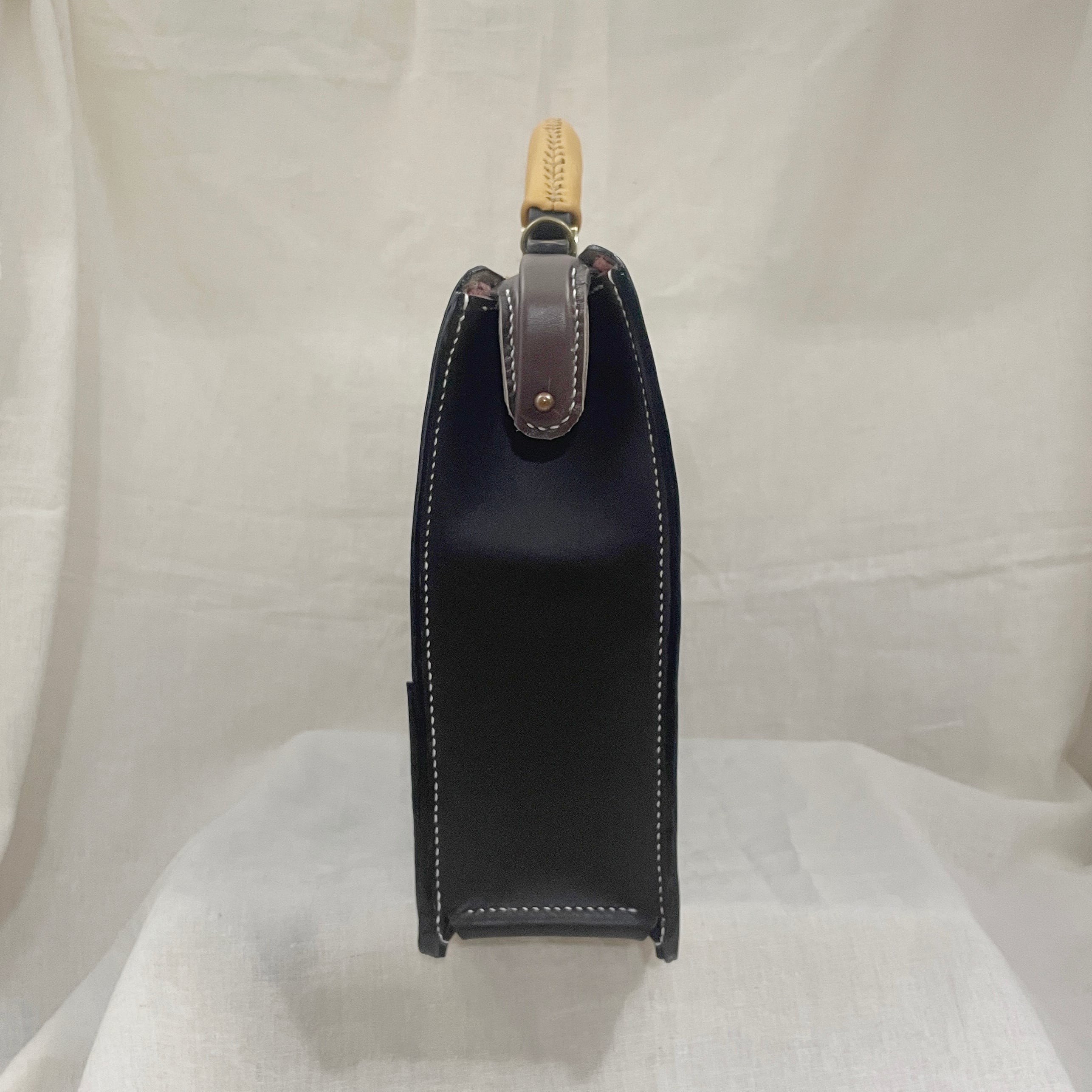 【極美品】土屋鞄 ダレスバッグ ブライドルレザー ダークブラウン A4収納可能 極美品】土屋鞄 ダレスバッグ ブライドルレザー ダークブラウン A4収納可能