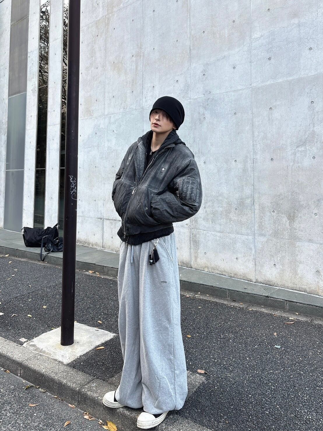 即納】RADIANT original tuck wide sweat pants | 韓国ファッション