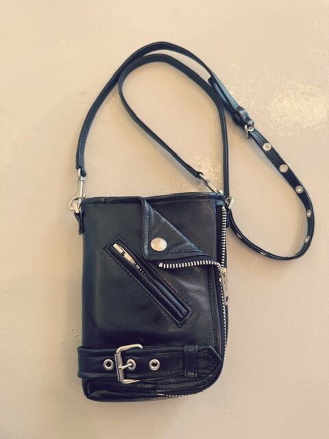 beautiful people-oblong clasp pouch | Asqu