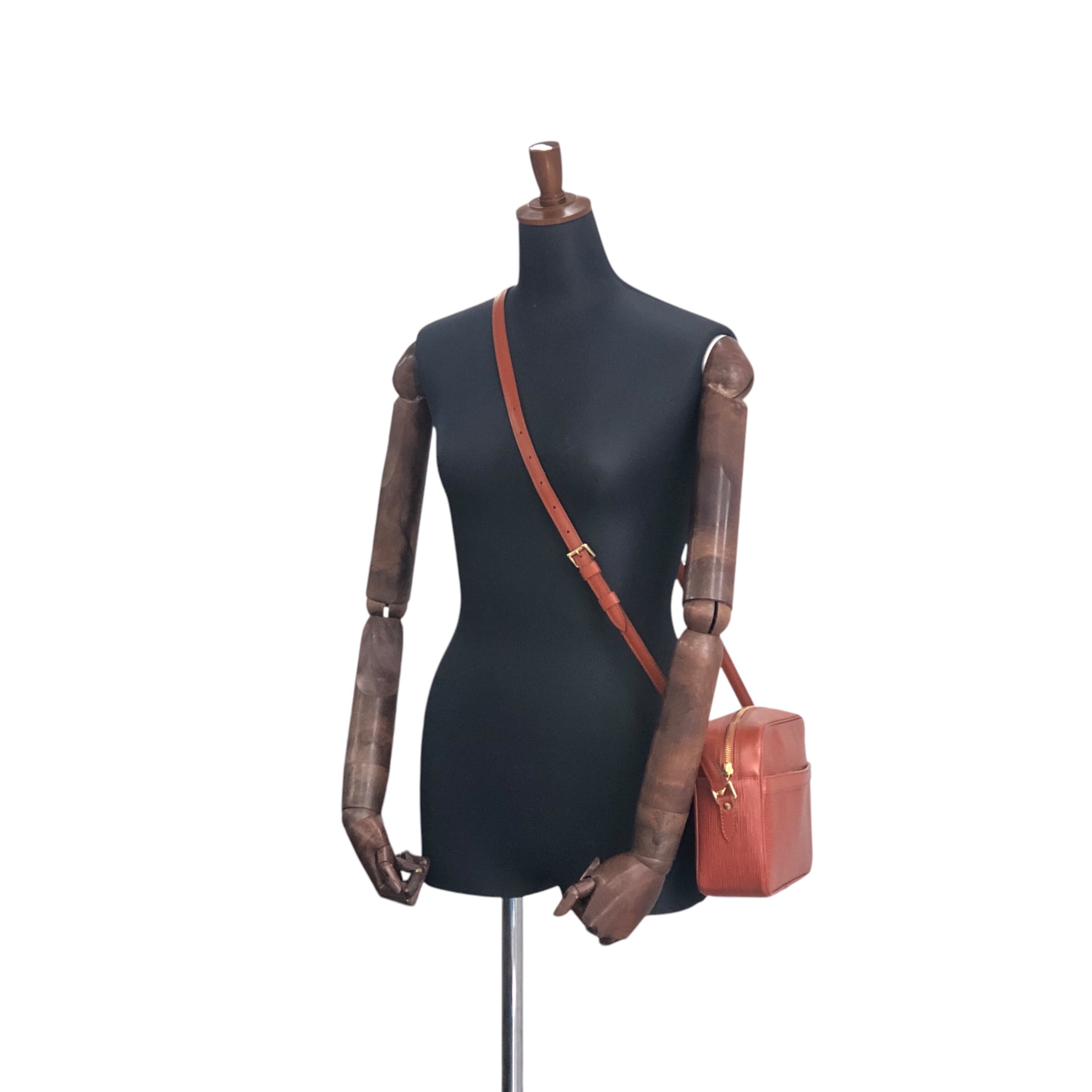 LOUIS VUITTON ルイヴィトン エピ ショルダーバッグ ブラウン