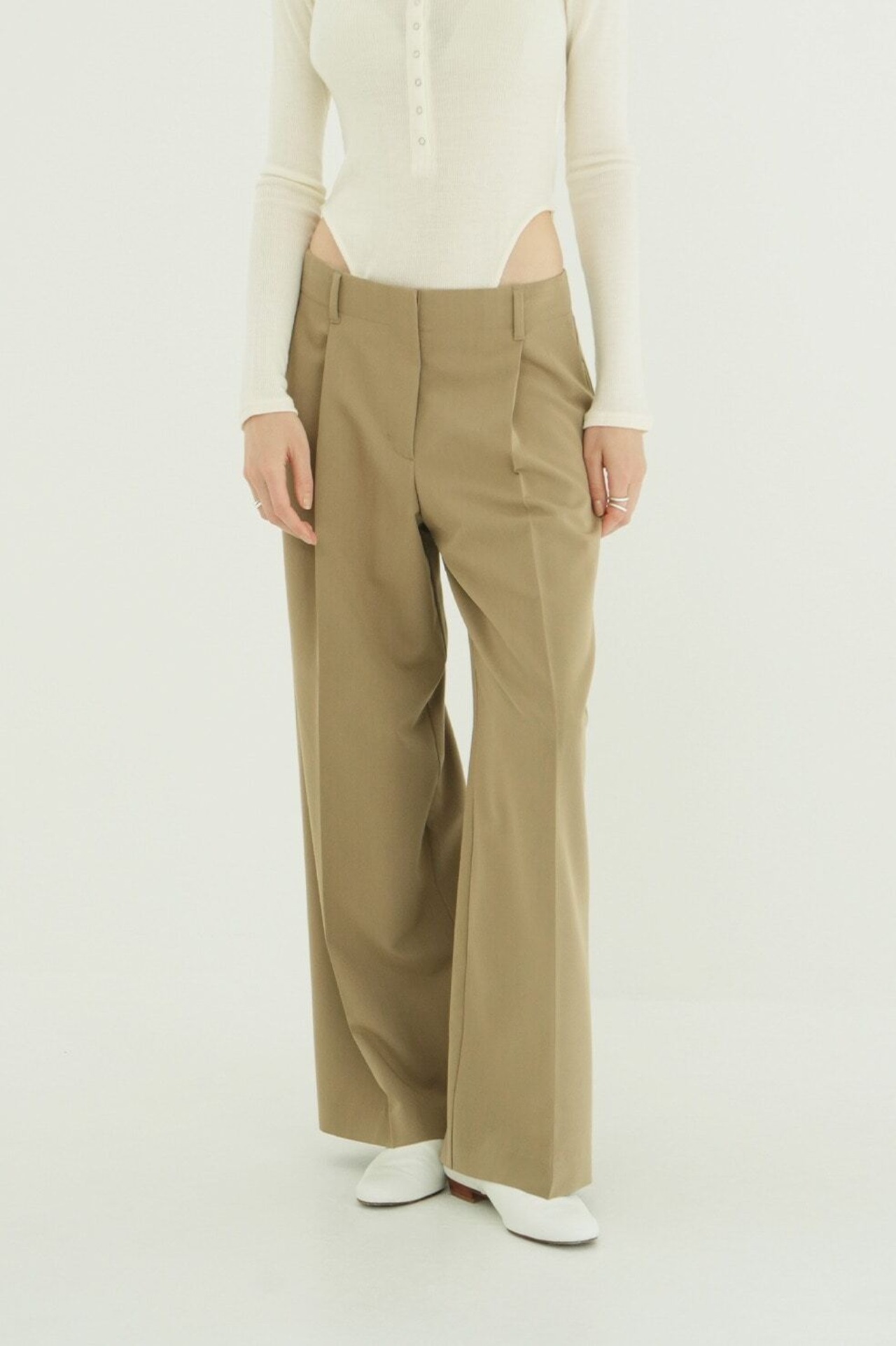 CLANE LOW WAIST TUCKED LOOSE SLACKS