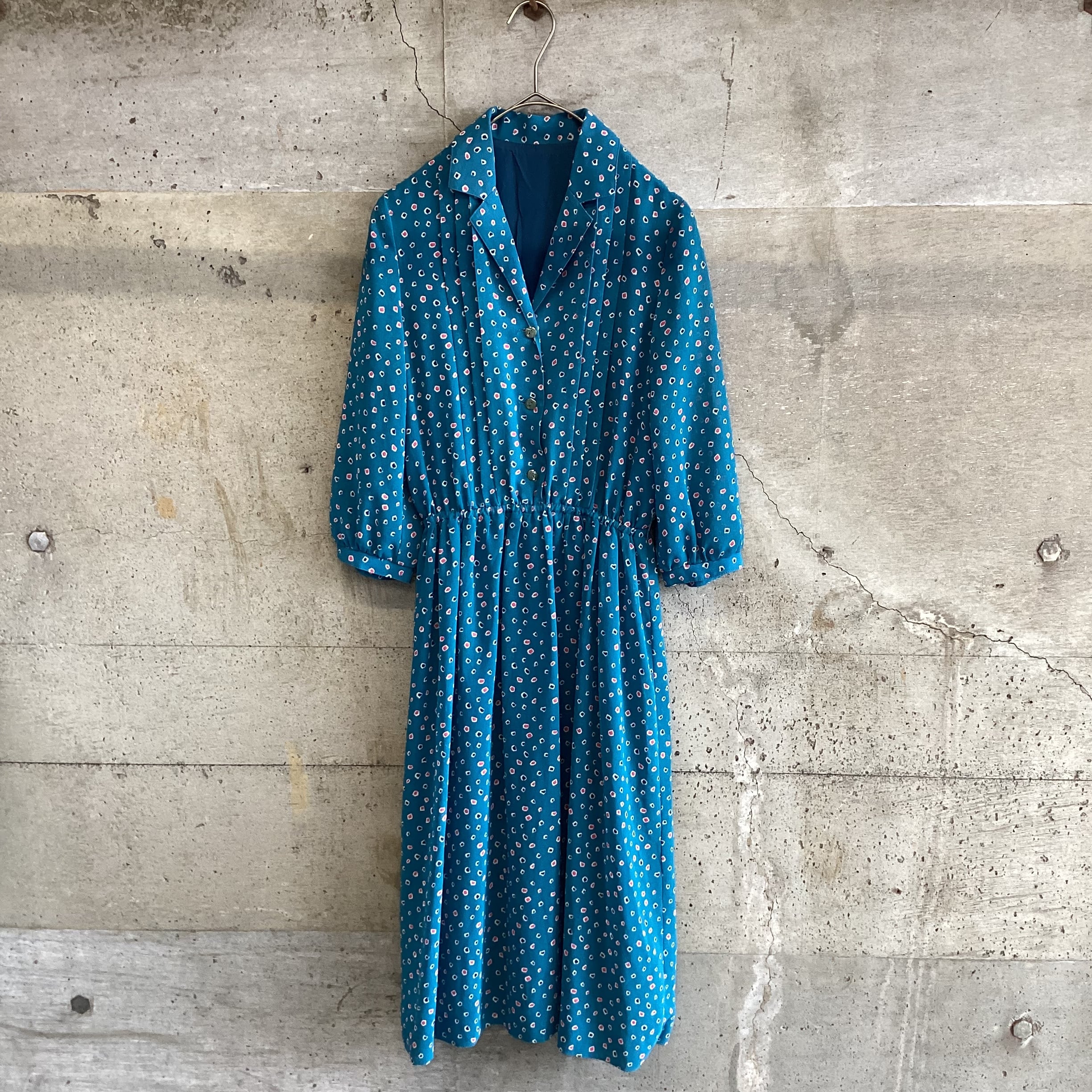 blue pink pattern dress