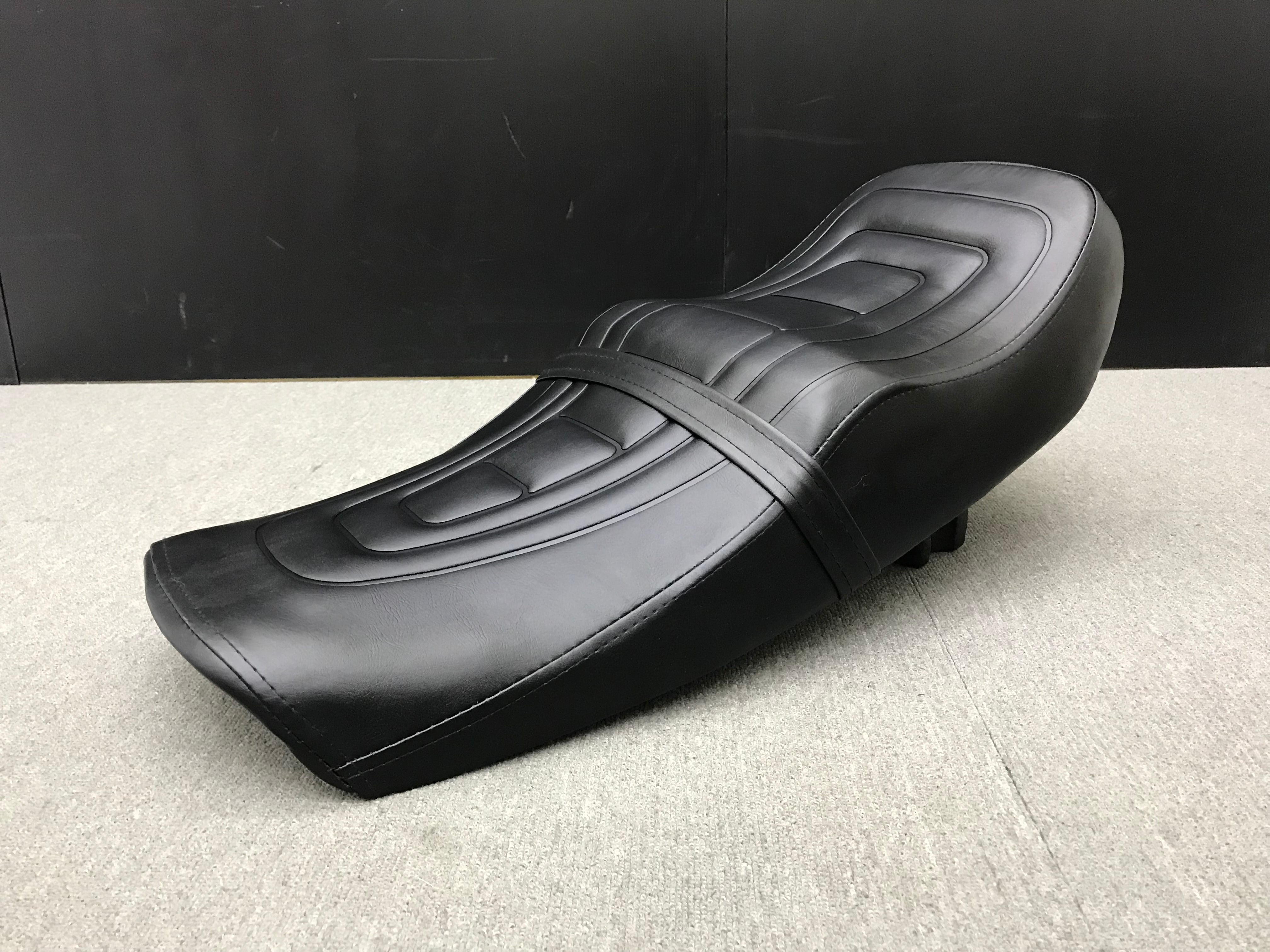 CBX400F 純正 タイプ シート 黒皮 アンコ抜き / CBX550F ノーマル  