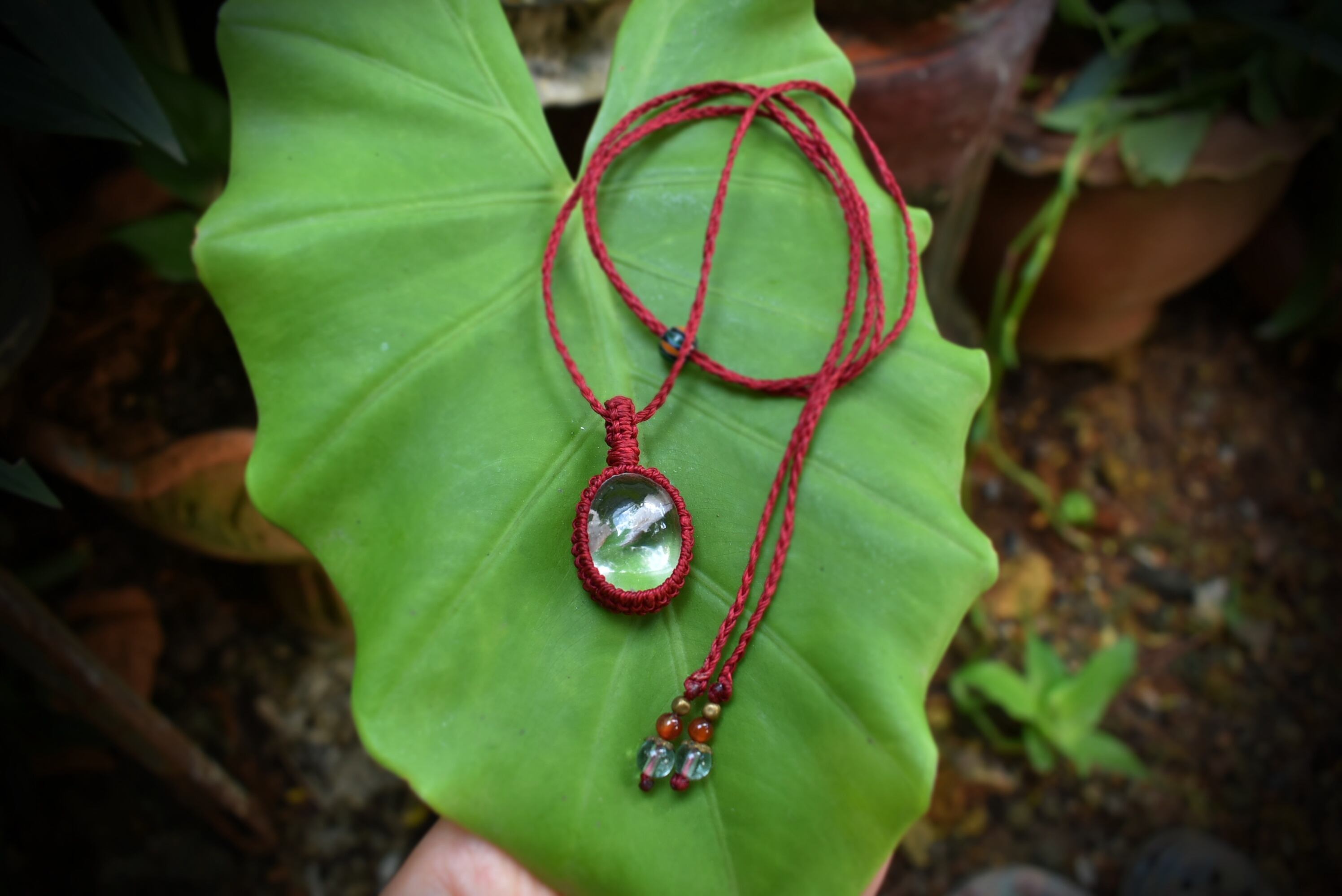 白い奇跡のライン★minホワイトiガーデンクォーツ シンプルマクラメペンダント