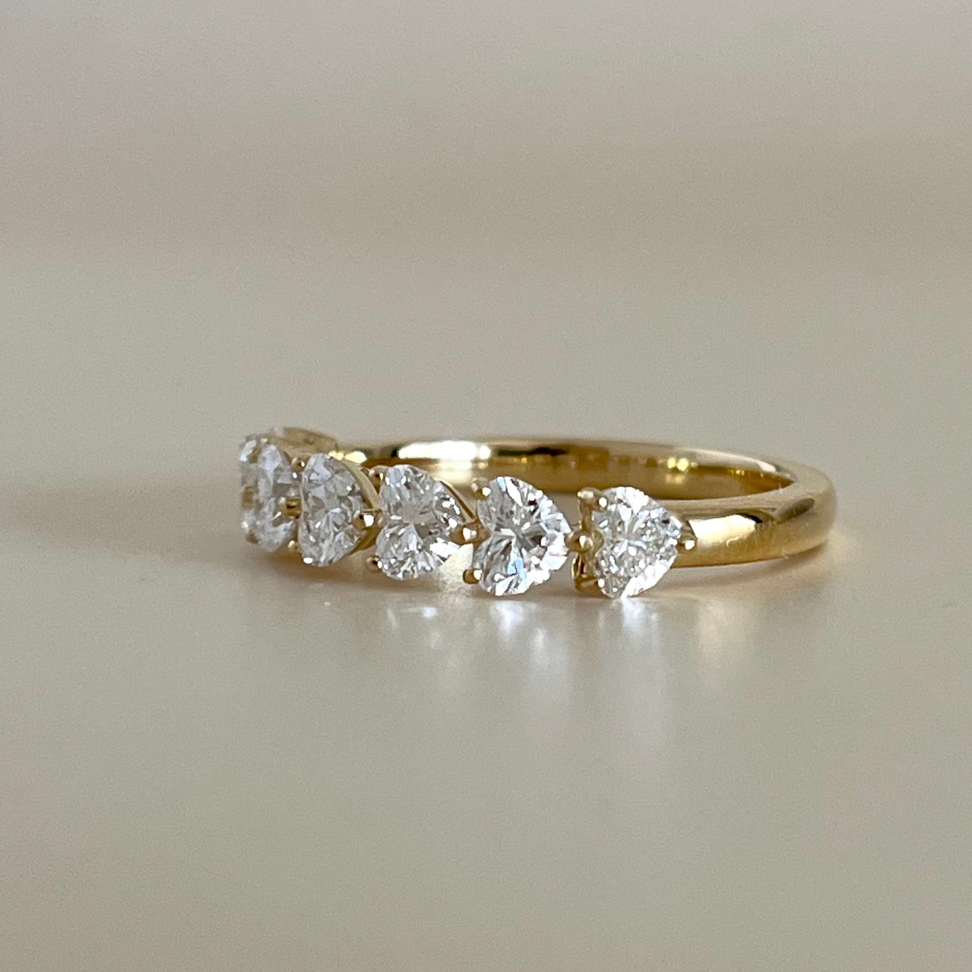 ハートシェイプカット ハーフエタニティ ダイヤモンドリング