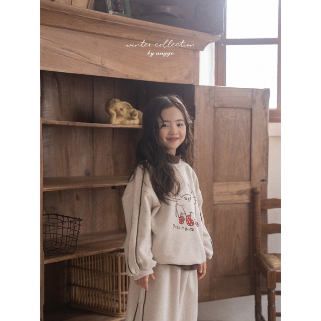 《予約》anggo ¨ line sweat shirt