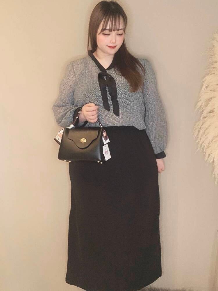 足元からセクシーに魅せる サイドスリット 台形スカート オフィスカジュアル 無地 黒 低身長 ハイウエスト 大きいサイズ 韓国 CH3788