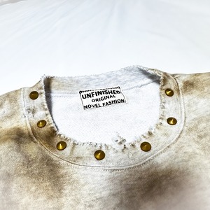 UNFINISHED GO OUT OF FASHION24121