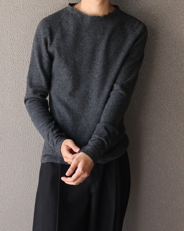 【Dior】mock neck knit
