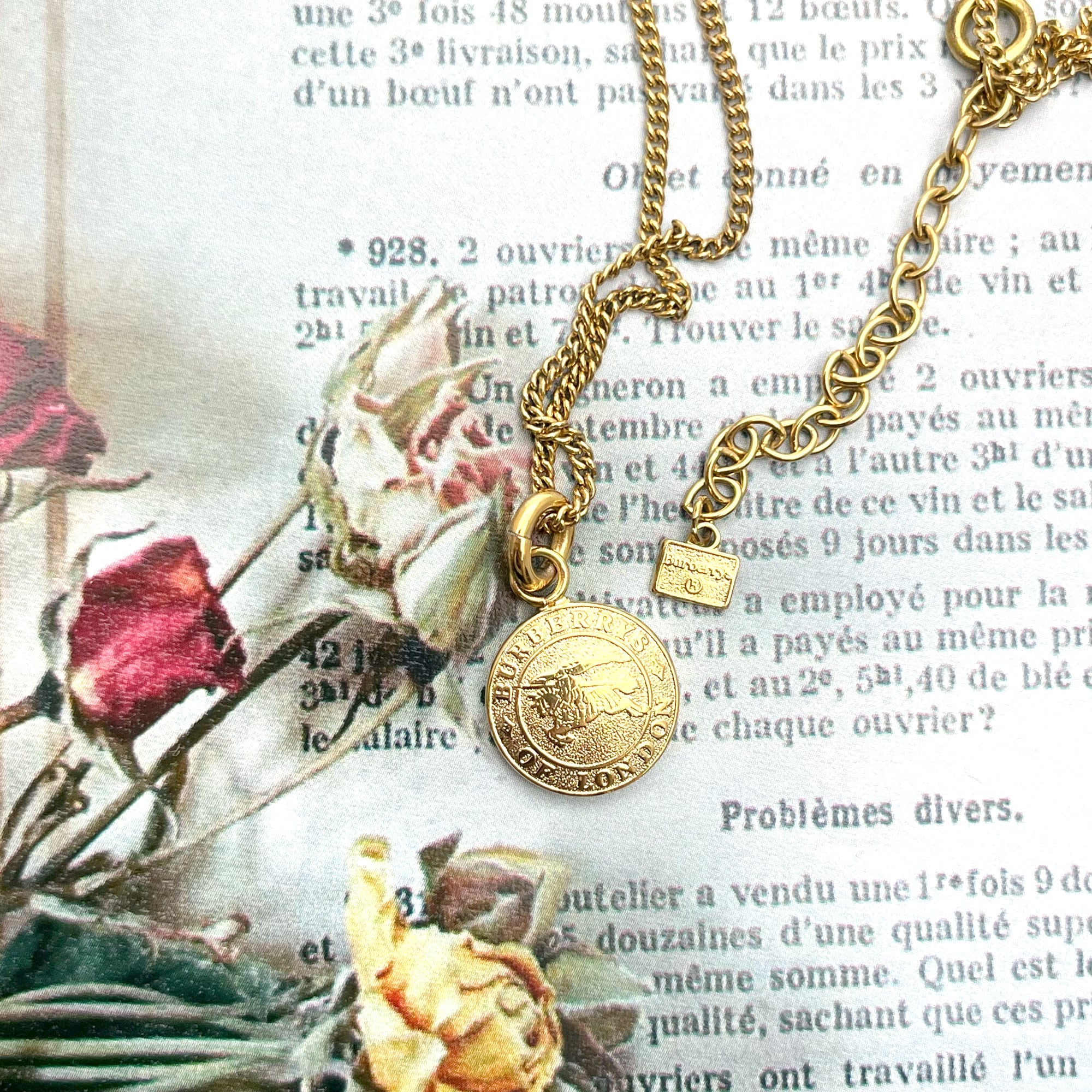 バーバリー ブローチ ホース 馬 騎士 ゴールド ヴィンテージ Burberrys Burberry バーバリー ネックレス コインモチーフ ホース  ロゴ ゴールド【