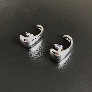 square pierce (silver)