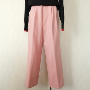 ピンクタックパンツ