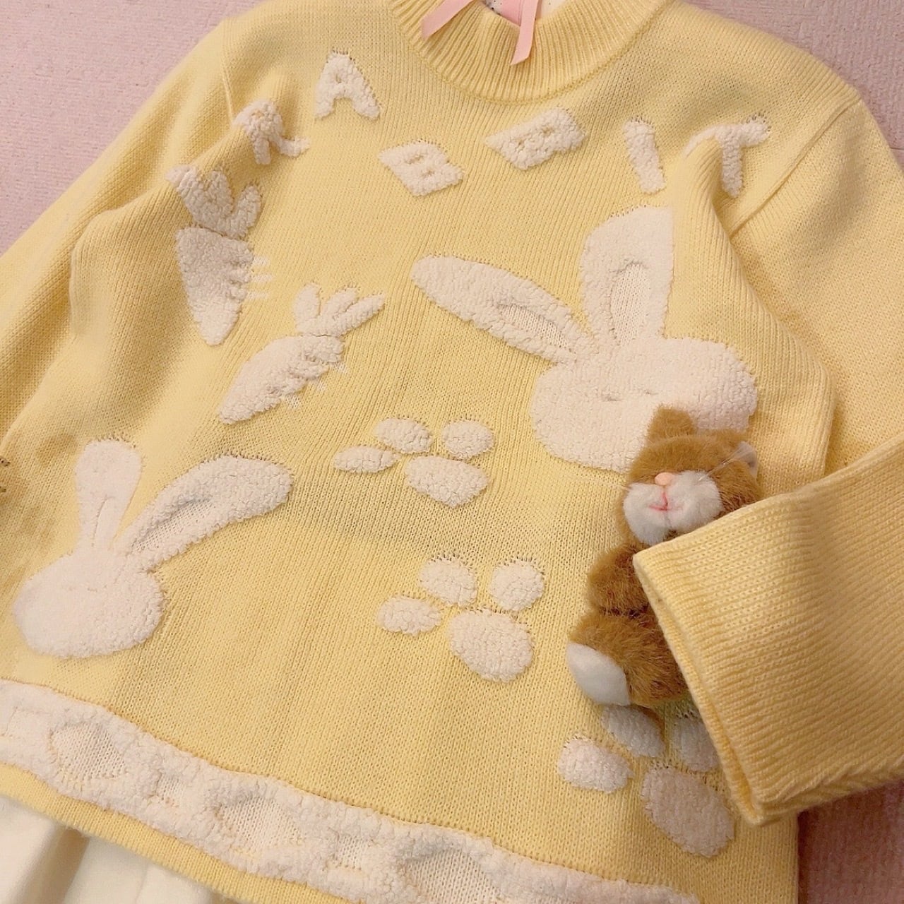 rabbit pale yellow knit sweater