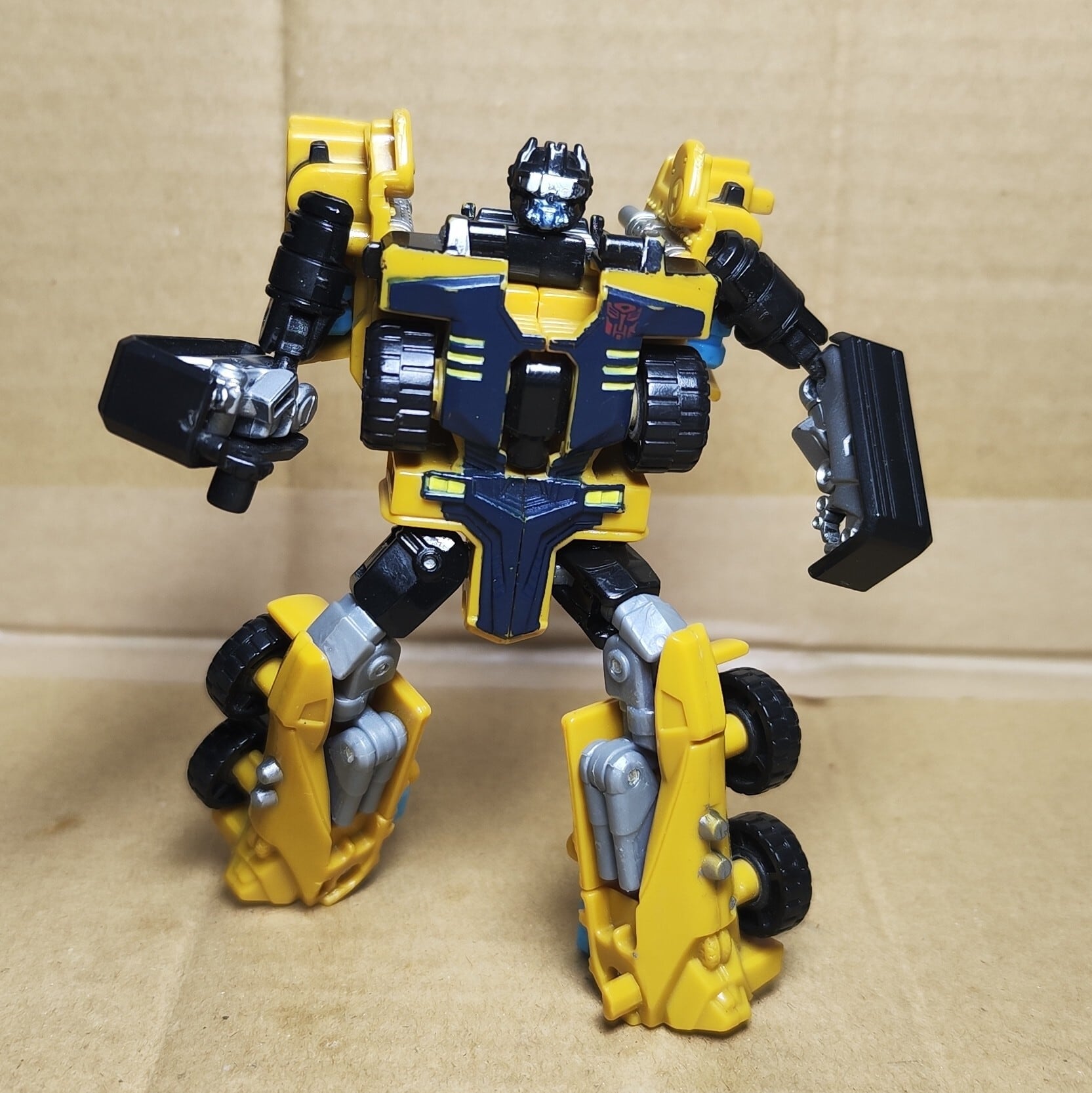 ジャンク品 バトルオプス バンブルビー メタリックバージョン ジャンク品 バトルオプス バンブルビー メタリックバージョン Amazon