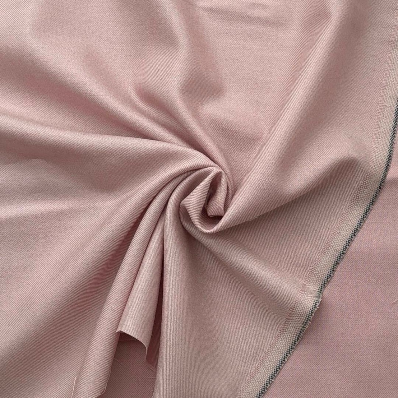 TC783◆1.3m◆SM◆ウールポリエステル混とろみありサージ織り生地◆ピンク系