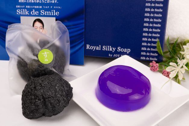 ION SILK FEELING 新品未使用3個セット シルク デ スマイル ローズ石鹸＆蒟蒻パフセット | Silk de Smile
