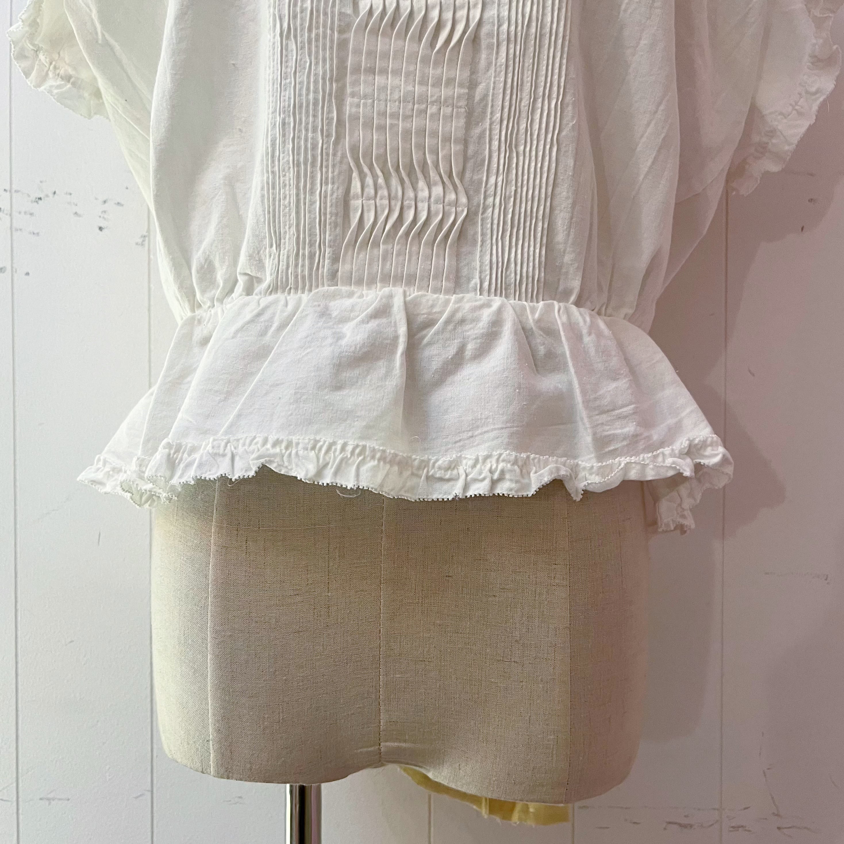 INGEBORG / frill collar ribbon blouse