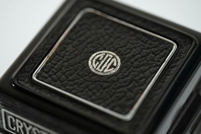 二眼レフカメラ　CRYSTAR FLEX　クリスターフレックス　レンズキャップ＆ケース付