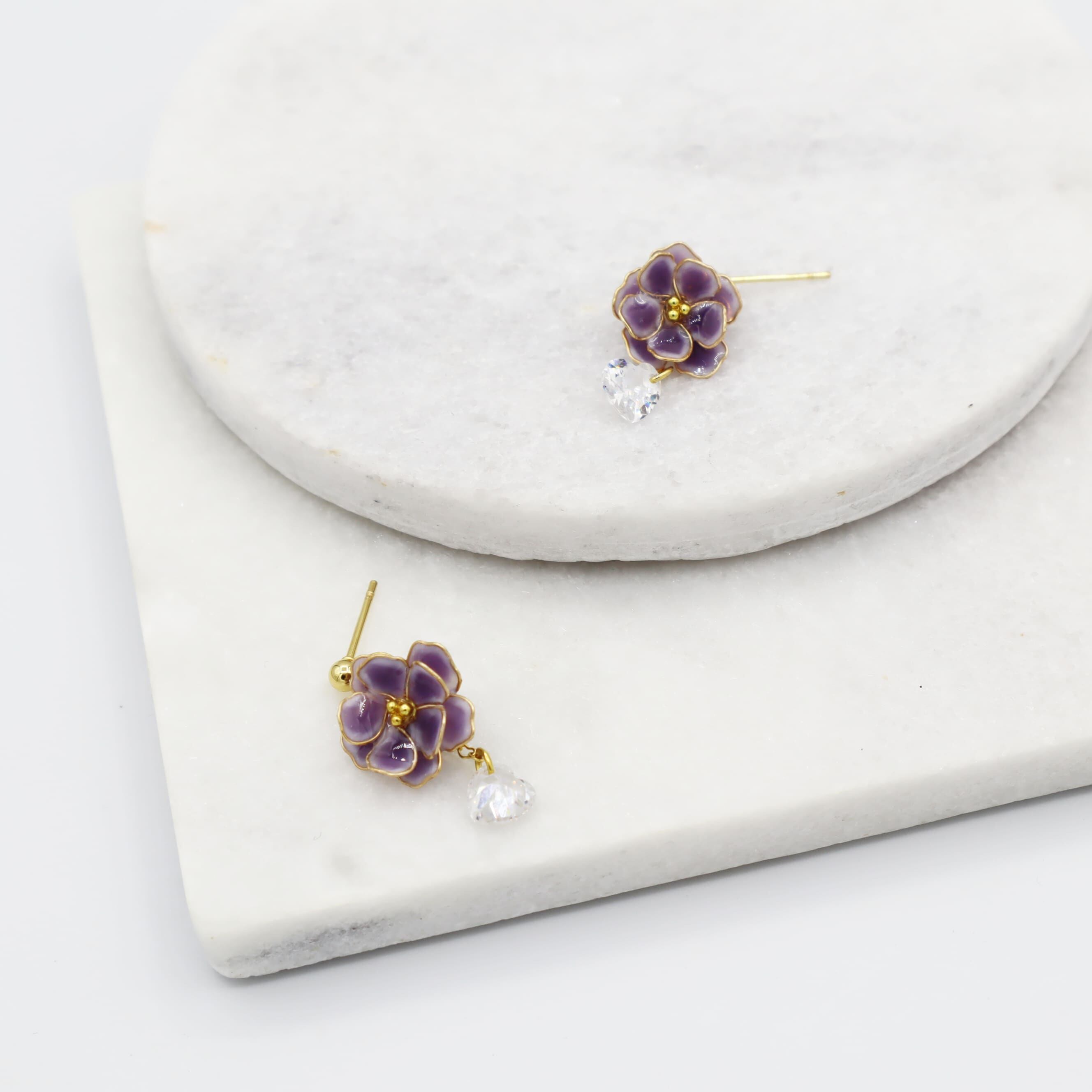 saintpauliaピアス