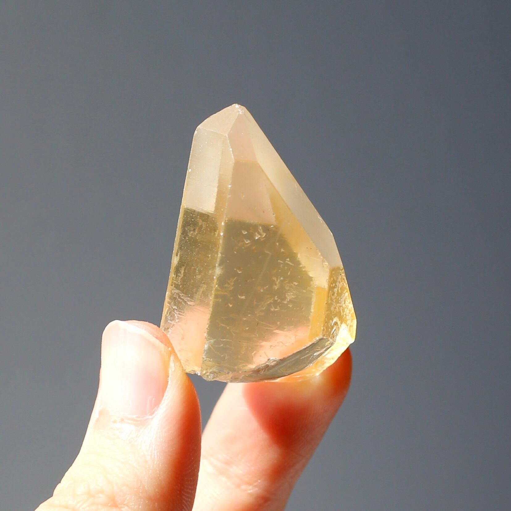 ゴールデンヒーラー クォーツ 原石 水晶 鉱物 希少石 天然石 | glanz licht
