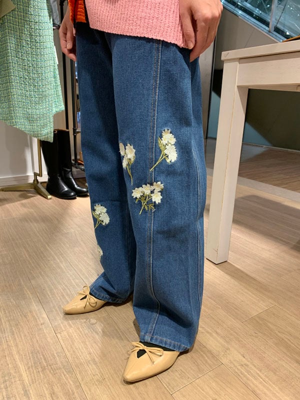フラワー刺繍デニムパンツ［Color:インディゴ］［Size:S,Mサイズ］通常