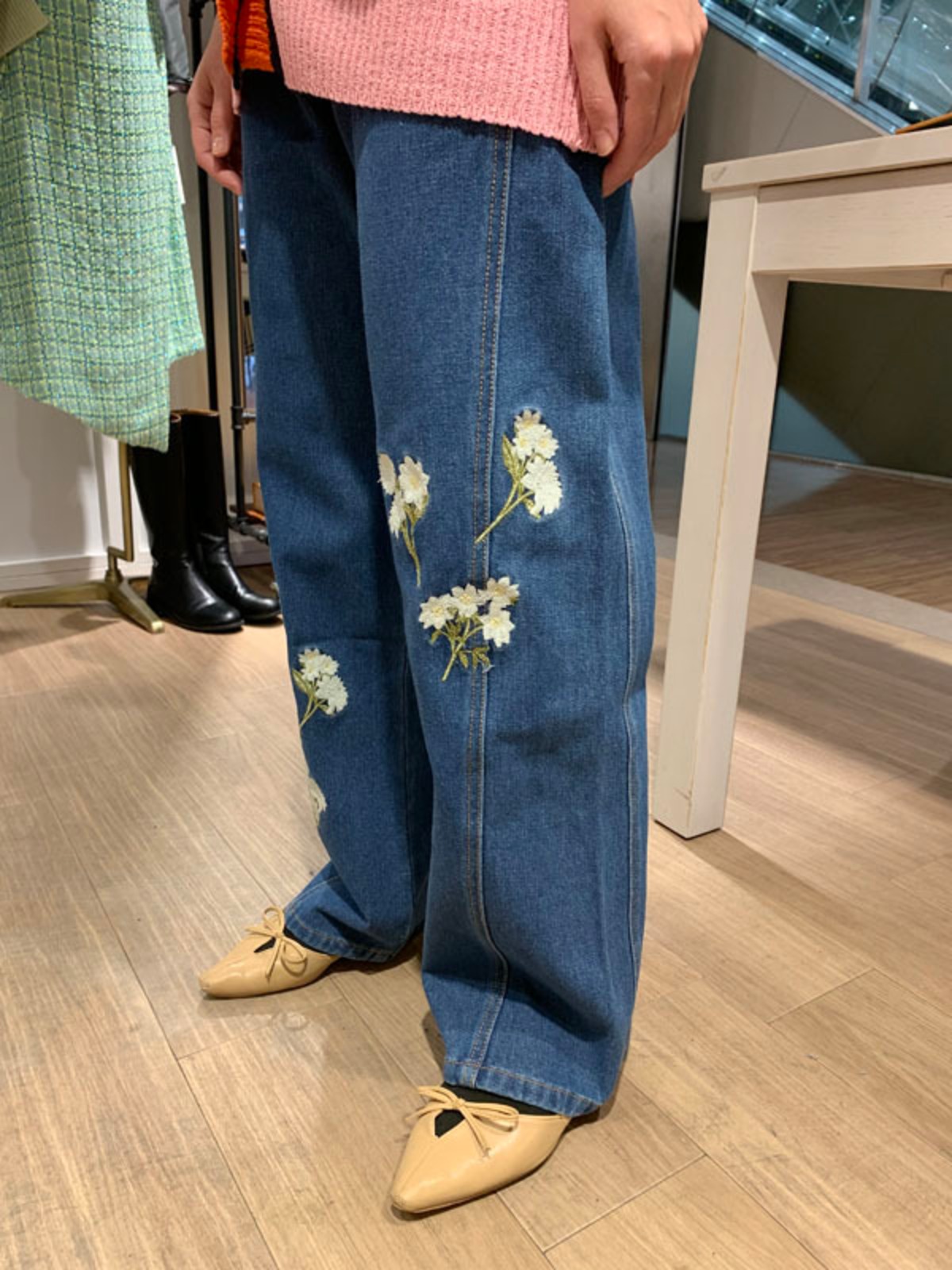 フラワー刺繍デニムパンツ［Color:インディゴ］［Size:S,Mサイズ］通常 