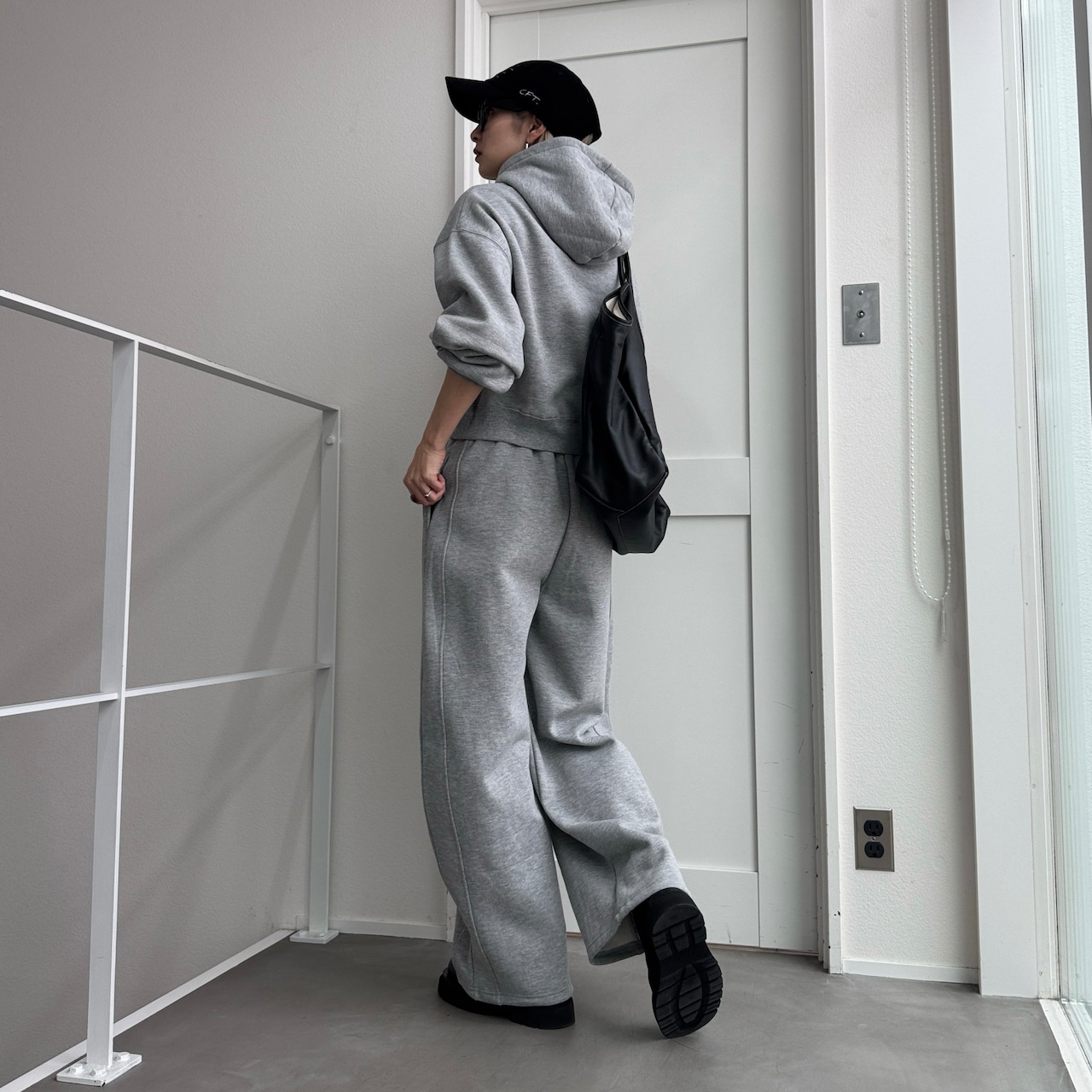裏起毛ハーフZIPショート丈PK/グレー