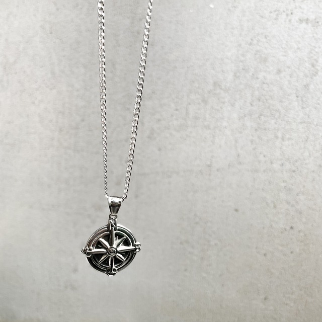 304stainless compass charm necklace