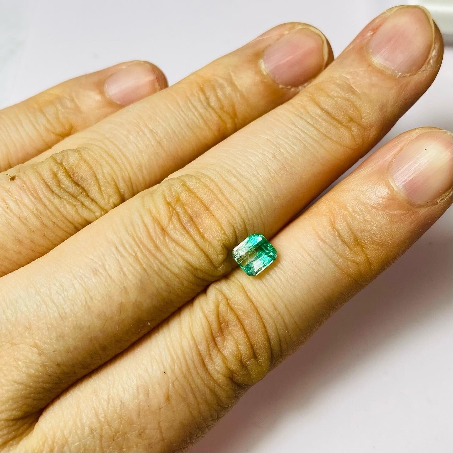 昭和レトロなクリームソーダエメラルド