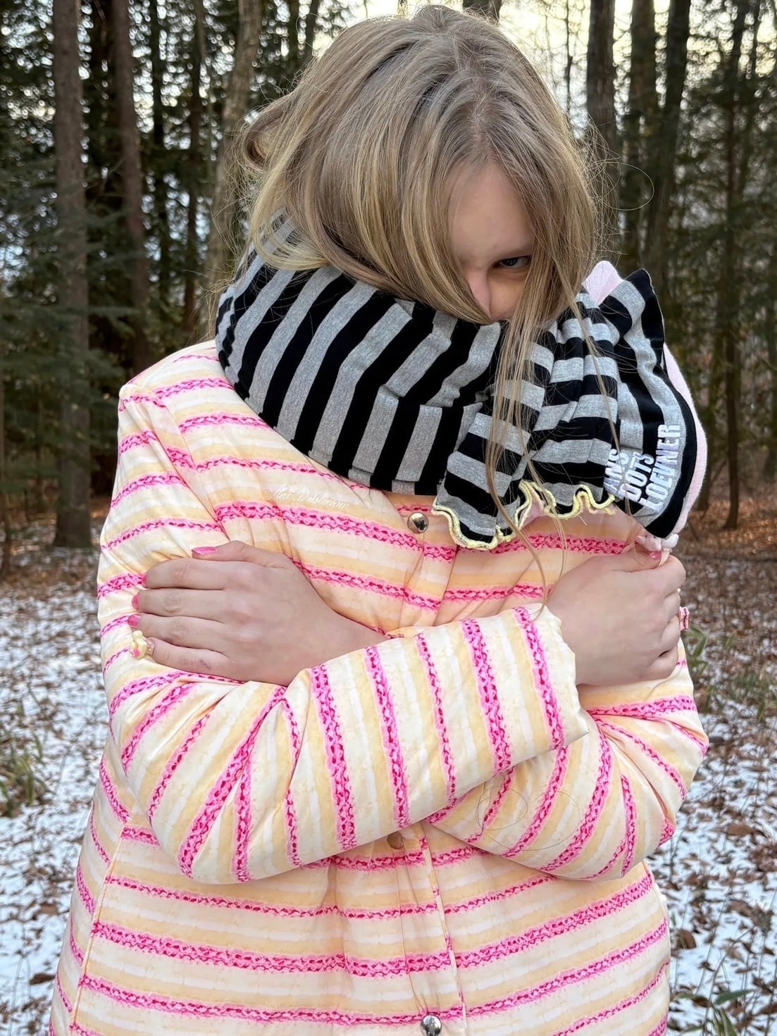 Ans Dotsloevner puff scarf / black pink | itimi