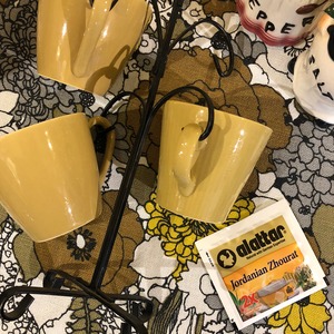 Vintage mastard yellow mug