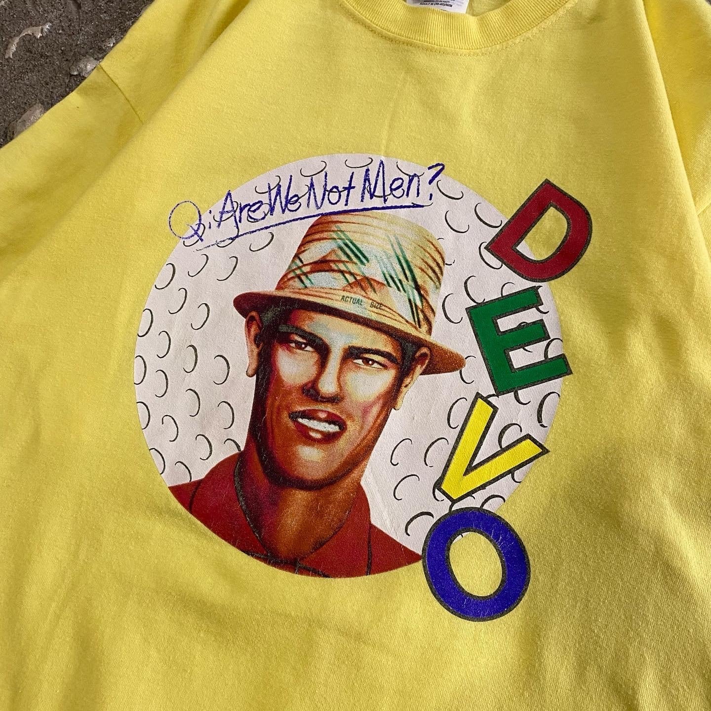 00s DEVO T-shirt | What’z up powered by BASE