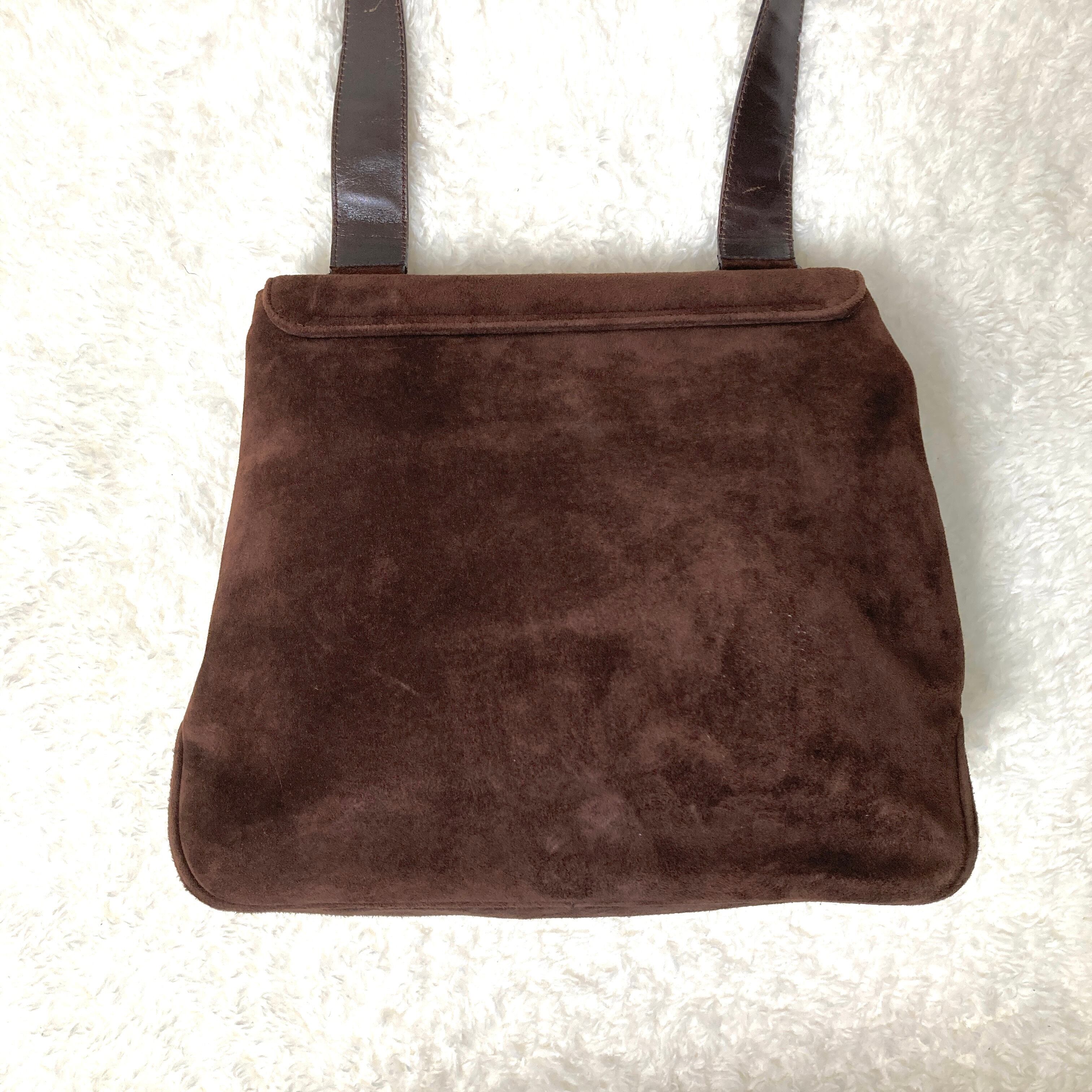 Salvatore Ferragamo ヴァラ スウェードショルダーバッグ 【公式通販】