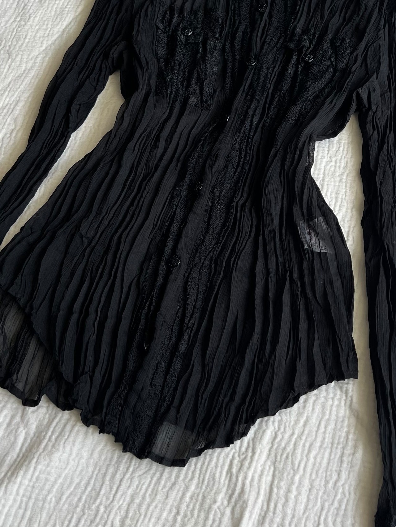 "unknown" Wrinkled See-through Shirts