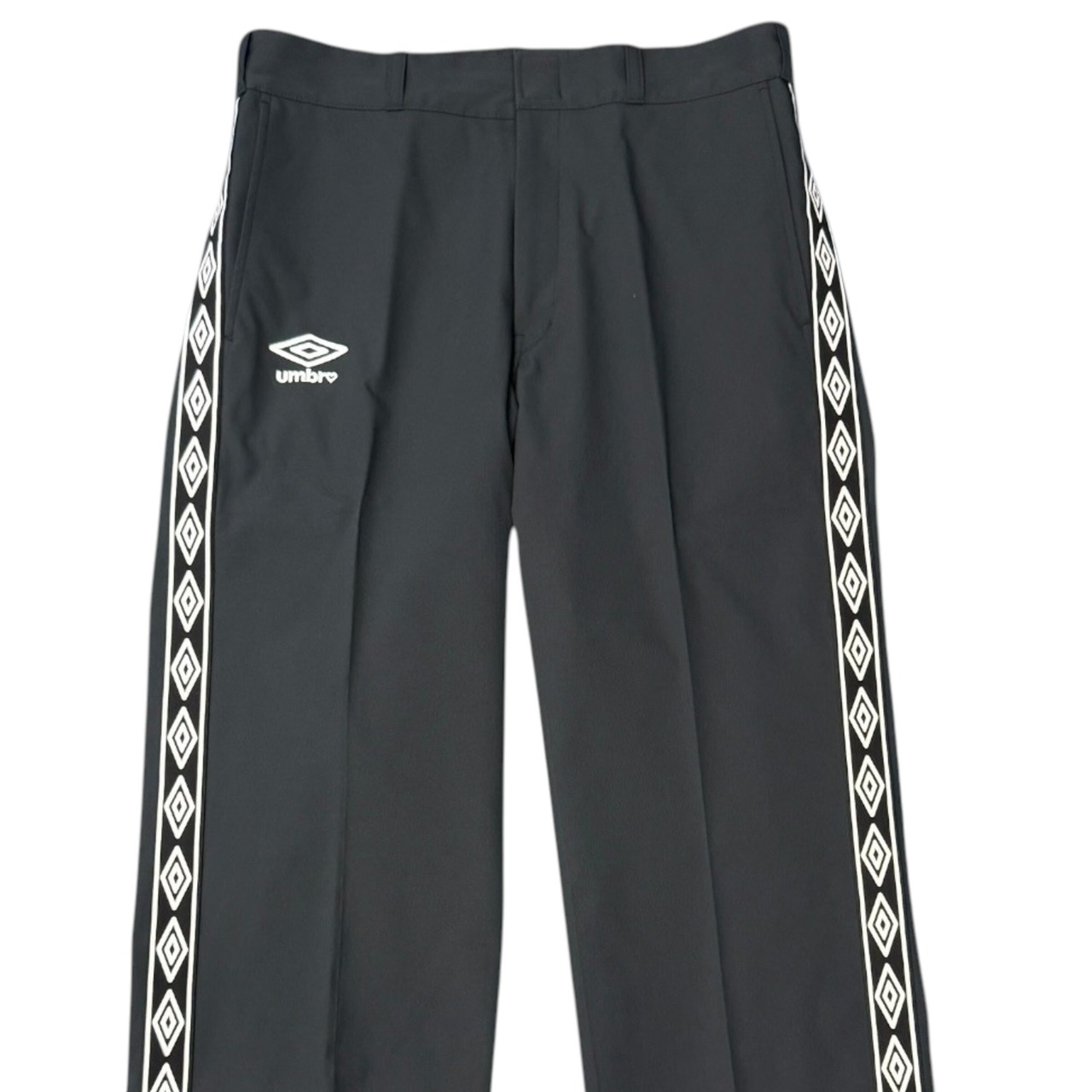【UMBRO×BASICKS】アンブロ×ベイシックス 23ss "UMBRO TAPE SPORT SLACKS" スラックス