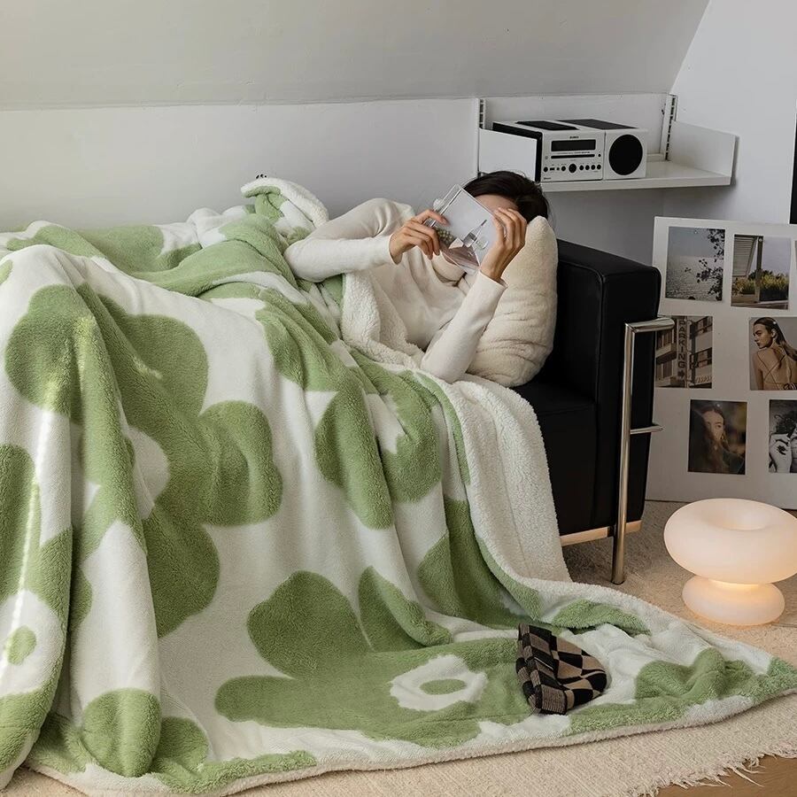 再販ちょっと大きめ❀アフリカン．フラワー❀ブランケットB 再販ちょっと大きめ❀アフリカン．フラワー❀ブランケットB 毛布