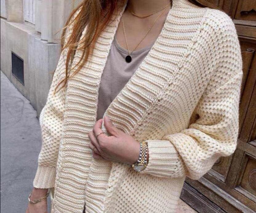 ケーブル編みロングニットカーディガン