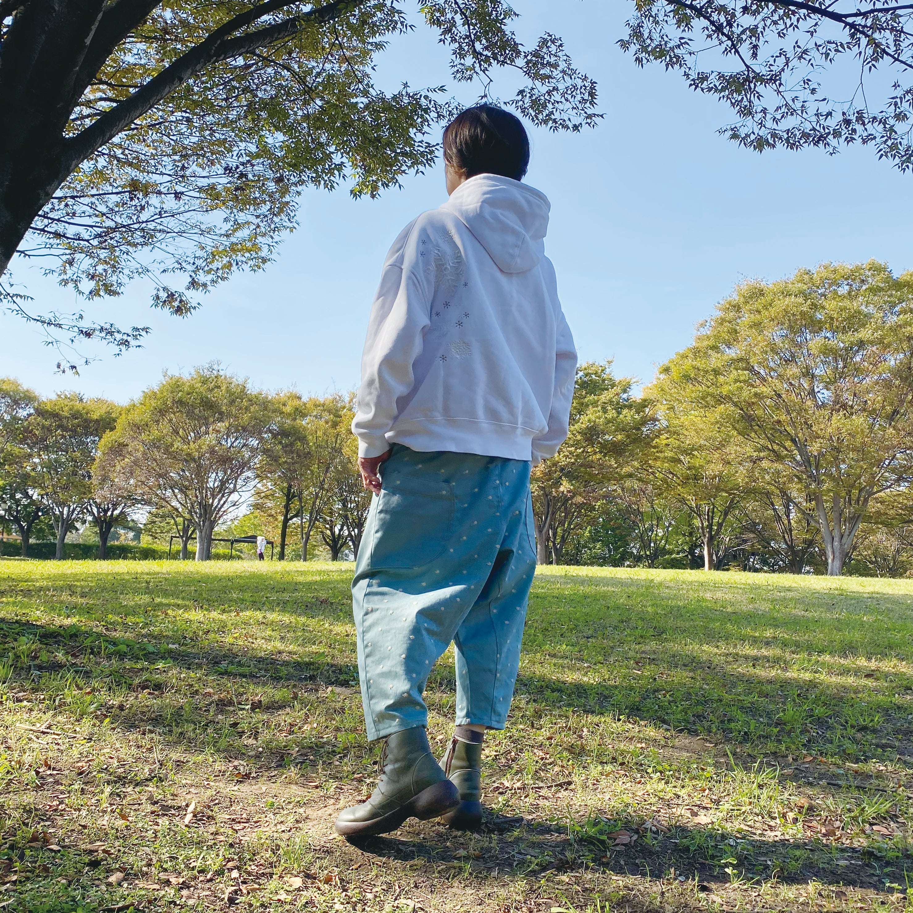 オールドデニムのサルエルパンツ