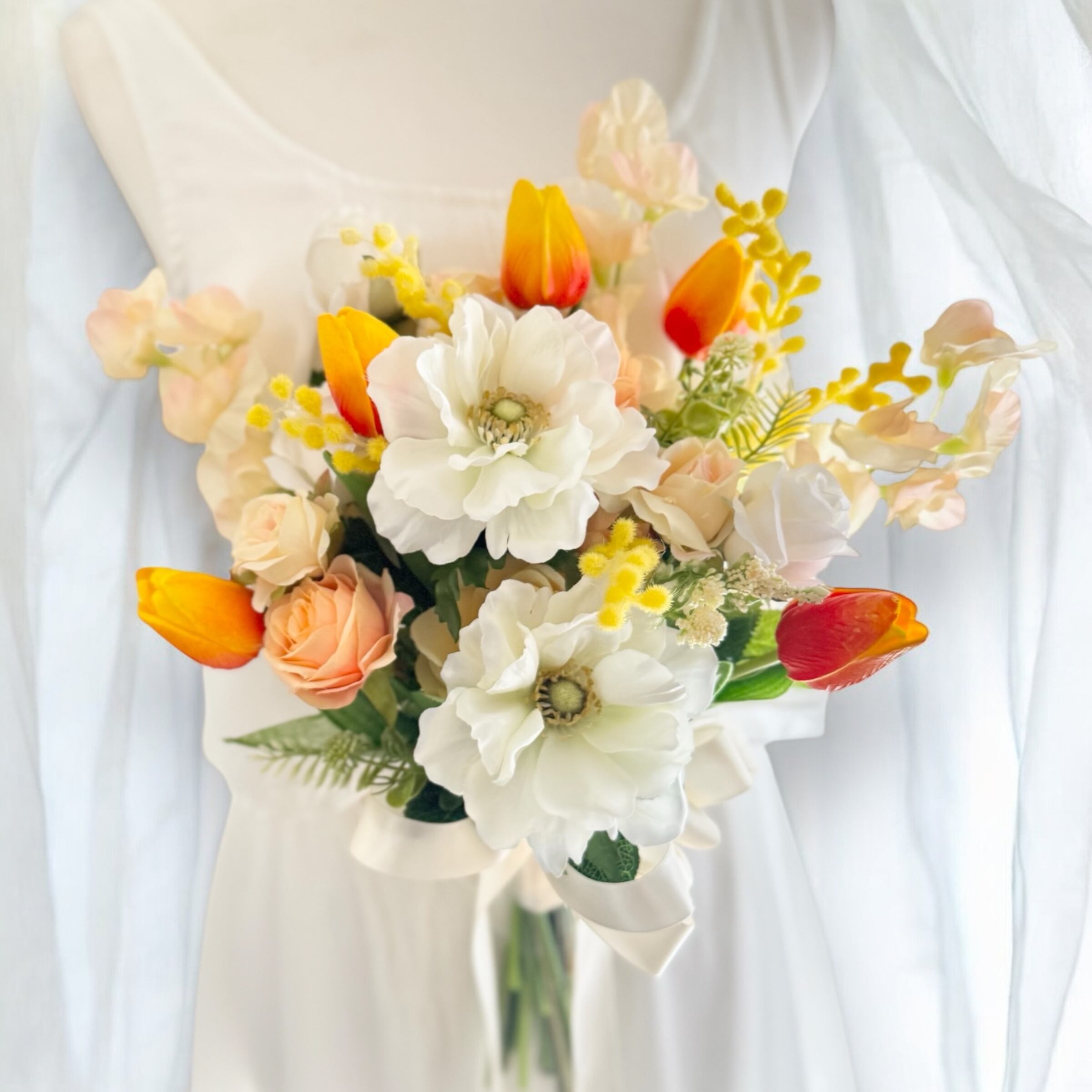 黄色チューリップ×ブルースタークラッチブーケ☆ブートニア