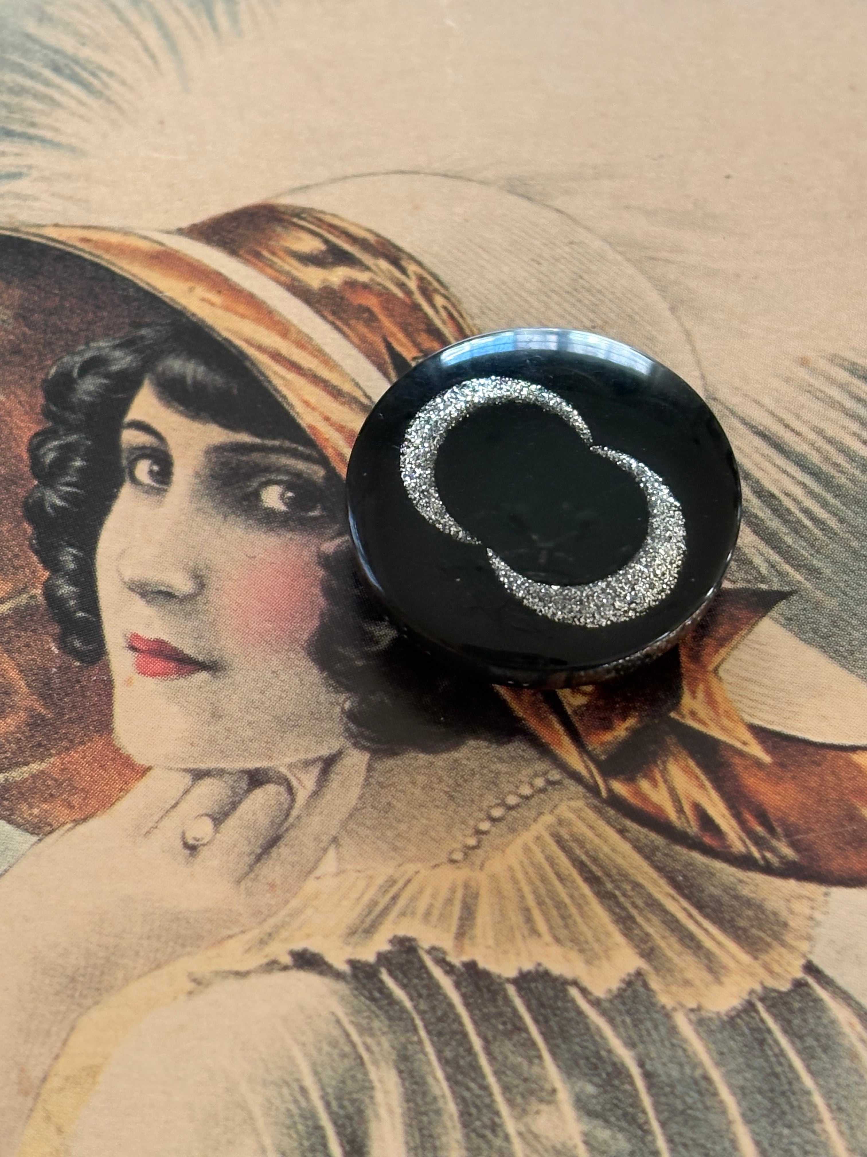 22mm Japanese ヴィンテージボタン ブラック×シルバー 樹脂ボタン レトロ アクセサリーパーツ 装飾材 カルトナージュ