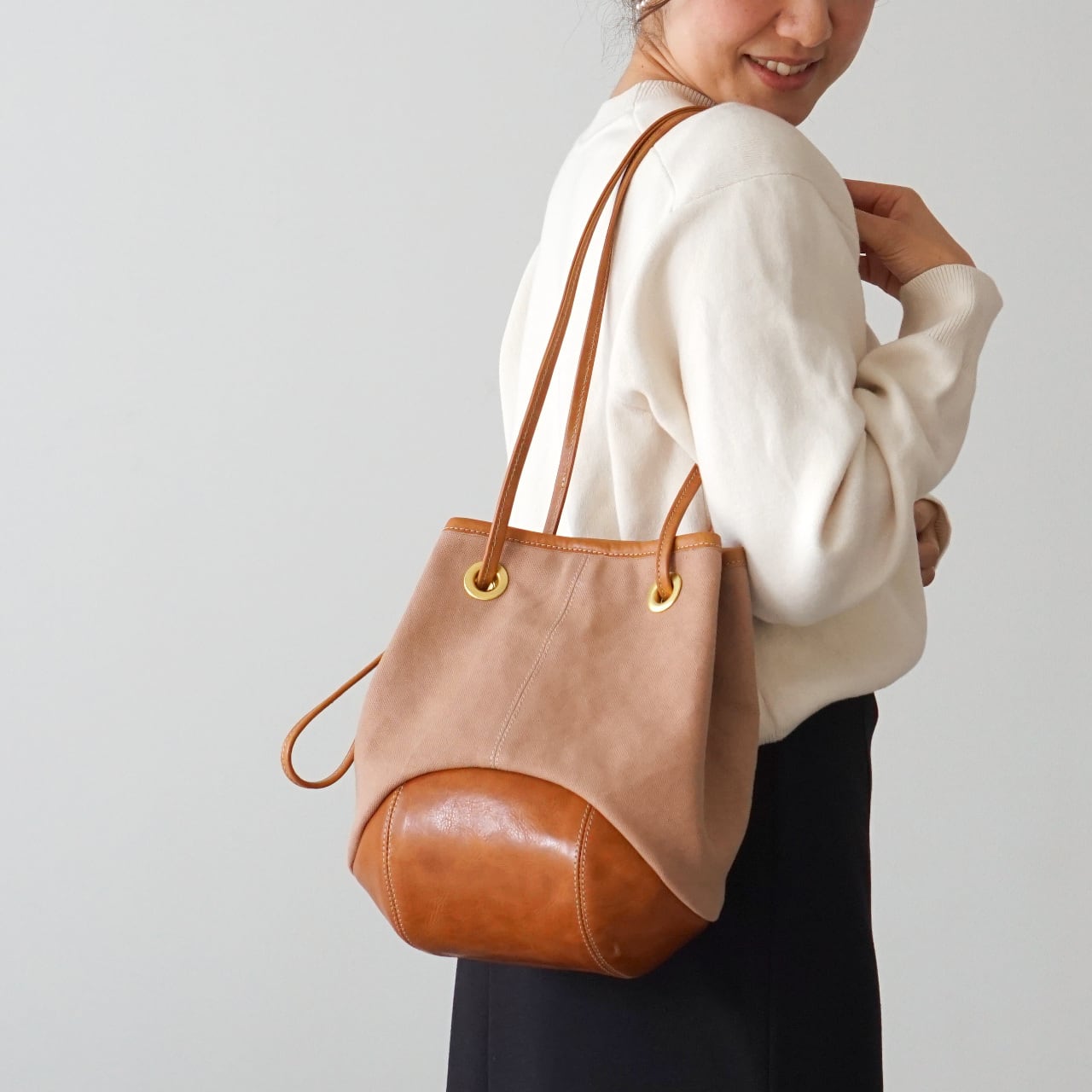 NHKロクジロウ　イエローエナメルバック　ビンテージ NHKロクジロウ イエローエナメルバック ビンテージ - メルカリ