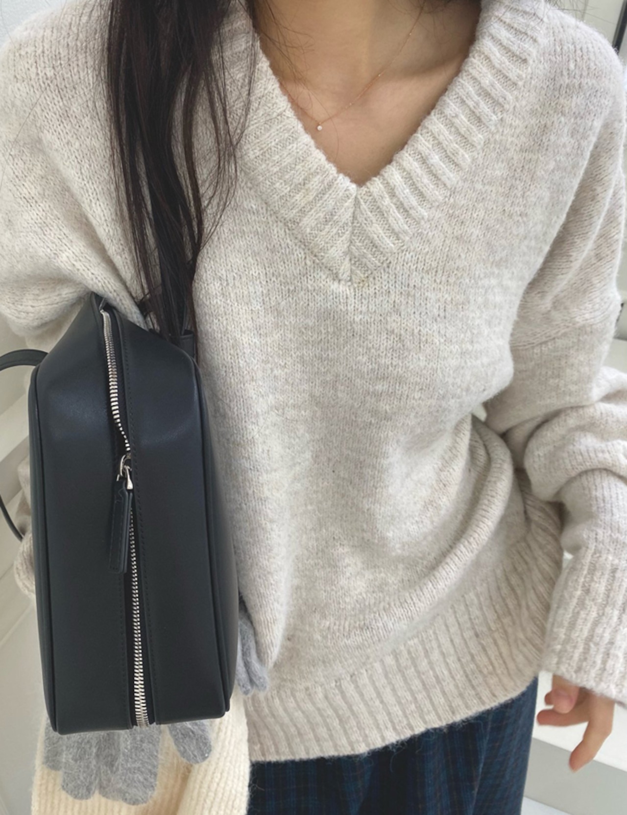 【新作５％OFF・3日間】V-neck Basic Knit_4colors