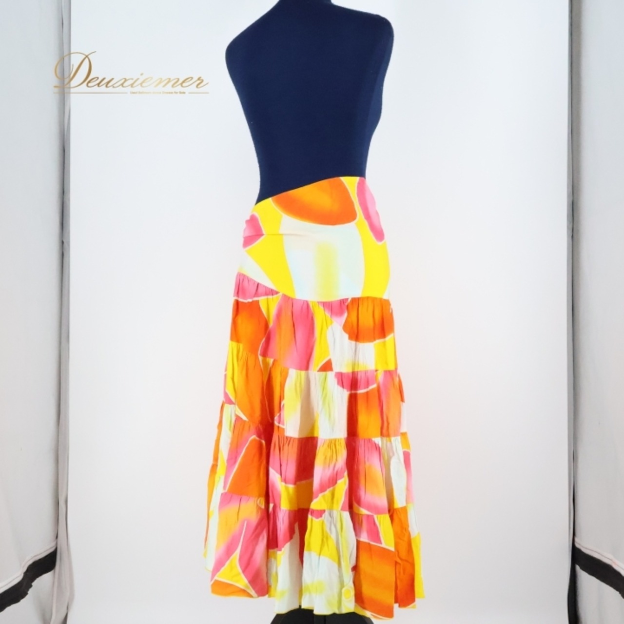 フラダンス 衣装 スカート AREMITI イエロー系 オレンジ系 アレミティ アシンメトリー 鮮やか 華やか 爽やか カラフル 可愛い パレオ ピンク系 ホワイト系 ハワイアン アロハ ハワイアンプリント レッスン 練習 カラフルスカート フラガール