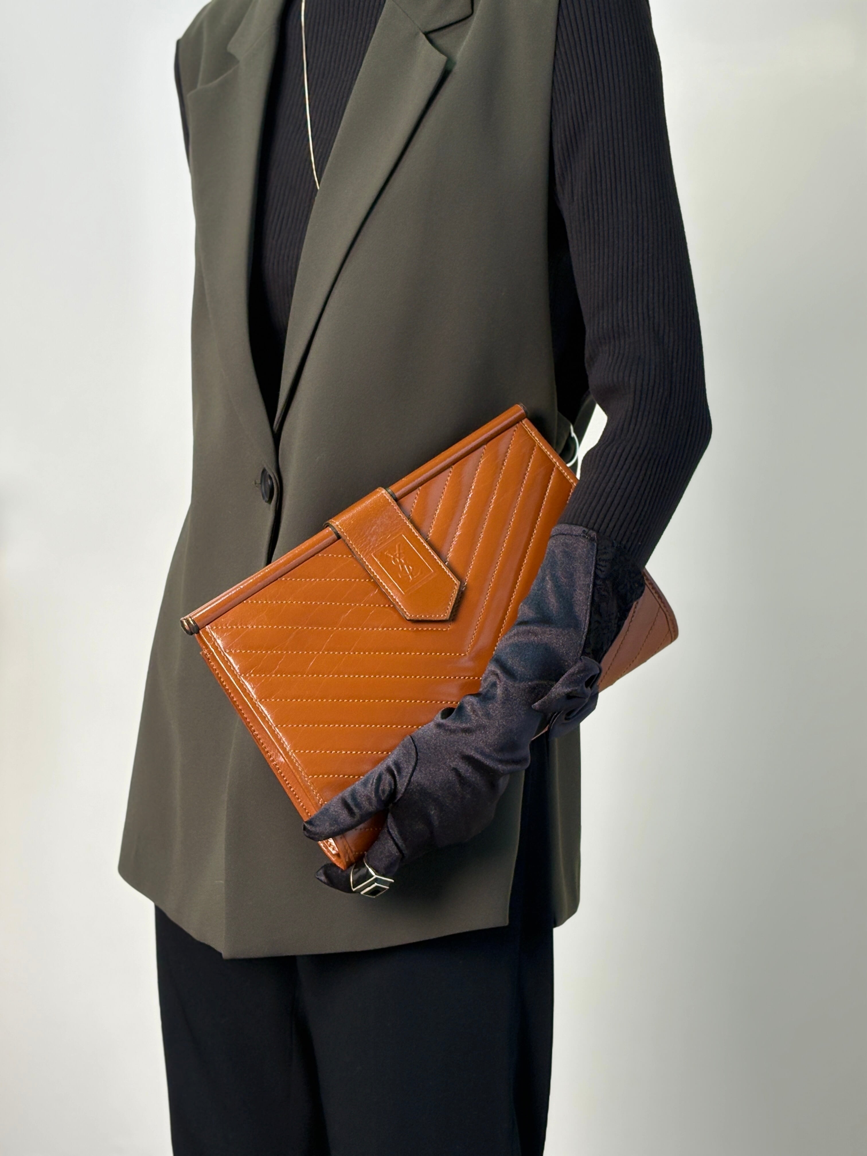 Yves Saint Laurent | VintageShop solo